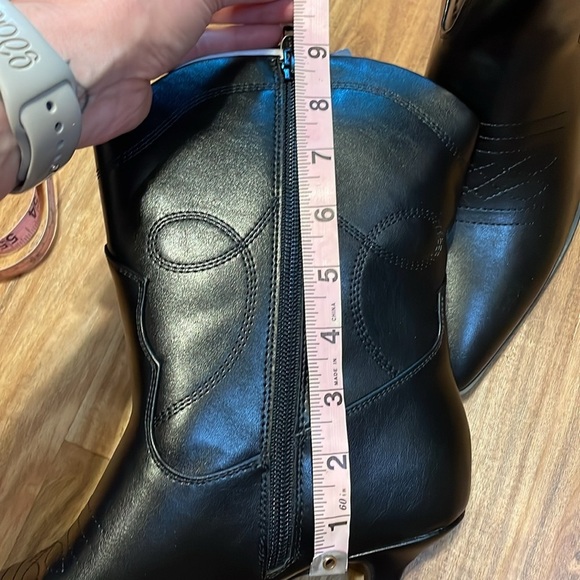 Universal Thread women’s boots 11 black ankle point Western 2” heel NWT Jenson - Picture 4 of 7